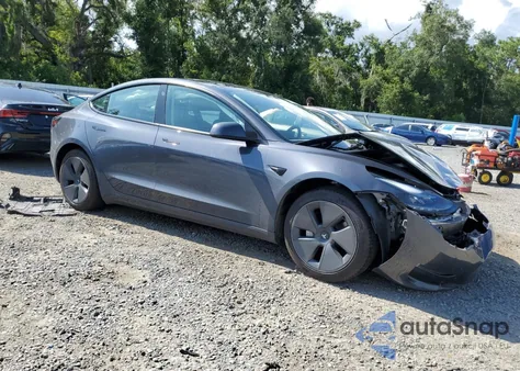 2023 Tesla Model 3 z USA, uszkodzony, nr VIN 5YJ3E1EA3PF685192
